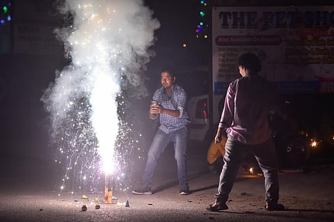 क्या दिवाली के प्रदूषण को कम कर सकते हैं हरे पटाखे?