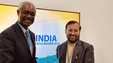 Prakash Javadekar with Ibrahim Thiaw at CoP 25. Photo: @PrakashJavdekar / Twitter