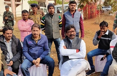 झारखंड मुक्ति मोर्चा के हेमंत सोरेन, जो झारखंड के नए मुख्यमंत्री हो सकते हैं। फोटो: twitter/ @HemantSorenJMM

