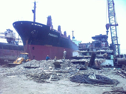 COVID-19: Alang’s ship breakers look at workers from diamond, other sectors to stay afloat 