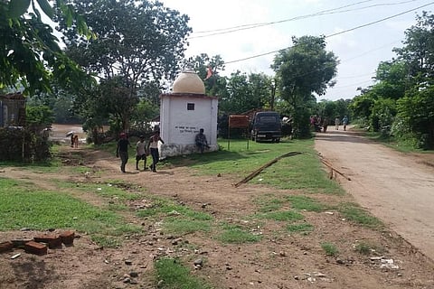 मध्यप्रदेश के मंडला जिले का गांव सिंगापुर, जिसके प्रभावित होने का खतरा है। फोटो: राजकुमार सिन्हा