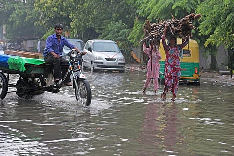 मौसम विभाग ने 11 से 13 सितंबर के बीच कई इलाकों में भारी बारिश की संभावना जताई है। फोटो: विकास चौधरी