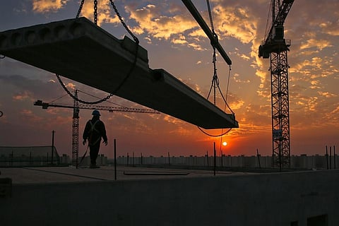 20 वर्षों में 120 फीसदी बढ़ा स्टील और सीमेंट जैसी सामग्री के उत्पादन से होने वाला उत्सर्जन