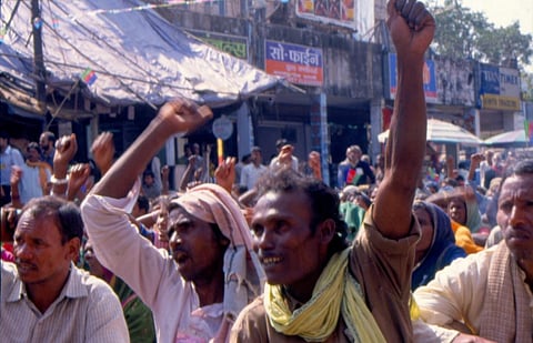 कोविड19 : पंचायत चुनाव में 700 से ज्यादा शिक्षकों की कोरोना से मौत, शिक्षक संघ ने चुनाव आयोग को दी मृतकों की सूची