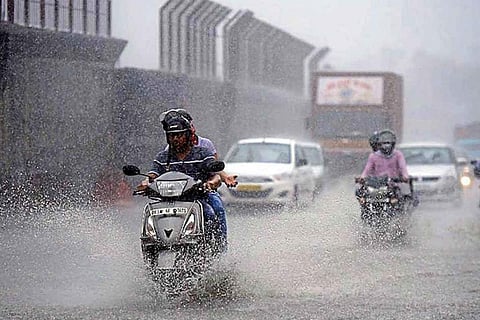 क्या दिल्ली में गायब होते जल निकायों और बाढ़ के बीच है कोई नाता, एनजीटी ने मंत्रालय से मांगी प्रतिक्रिया