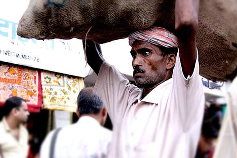 सामाजिक सुरक्षा योजनाओं के लाभ से वंचित हैं दुनिया के 410 करोड़ लोग
