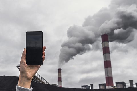 How smartphones are killing the planet 