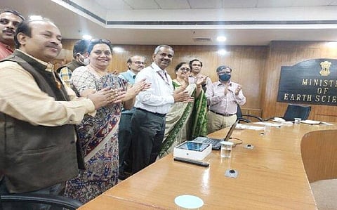 M Ravichandran, secretary, MoES; Indira Moorthy, joint secretary, MoES; senior scientists from MoES, DST, DBT, CSIR, Vigyan Prasar and representatives of Vijnana Bharati (VIBHA) at the launch of IISF 2021 in MoES HQ in New Delhi