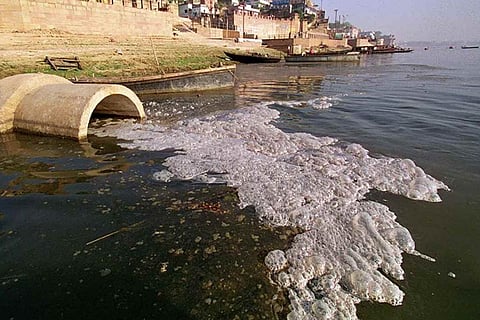 गंगा नदी के पानी पर प्रदूषण और मौसम का किस तरह पड़ता है असर