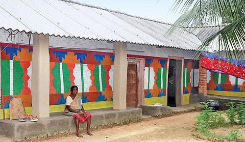 Santhali Sohrai murals vary across regions, prominently featuring geometric shapes. The prominence given to geometry in the murals can be linked with the Santhal community's affinity for symmetrical precision in its architecture (Photographs: Deepanwita Gita Niyogi)