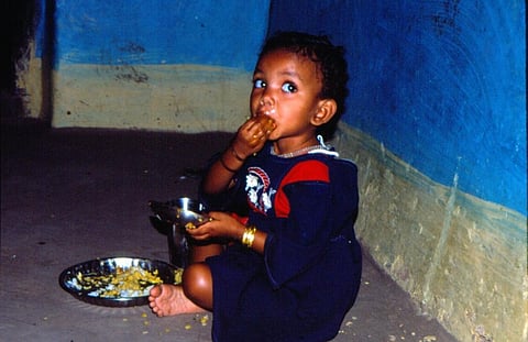 A child eating in Chhattisgarh. Photo: Ruhani Kaur / CSE