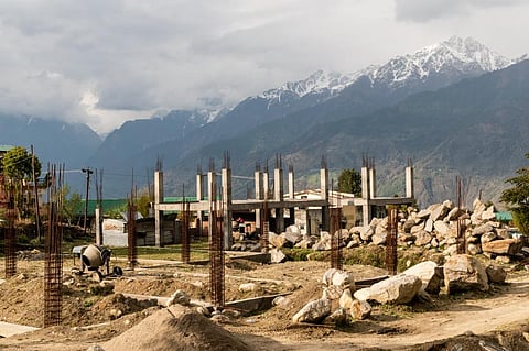 Too many tourists in Himalayas; new report presses for pre-empting disasters