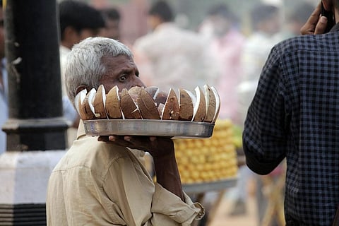 महंगाई की मार: खाद्य कीमतों में 10 फीसदी के उछाल से आय में आ सकती है 5 फीसदी की गिरावट