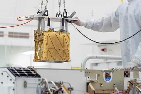 Oxygen on Mars? Lunchbox-sized gadget makes it possible