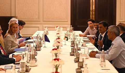 Kadri Simson, the European Commissioner for Energy and RK Singh, Union Minister of Power and New and Renewable Energy, during their meeting in New Delhi. Photo: @KadriSimson / Twitter
