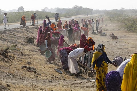 महामारी में मनरेगा ने दिया साथ, लेकिन उम्मीदों पर पूरी तरह खरी नहीं योजना