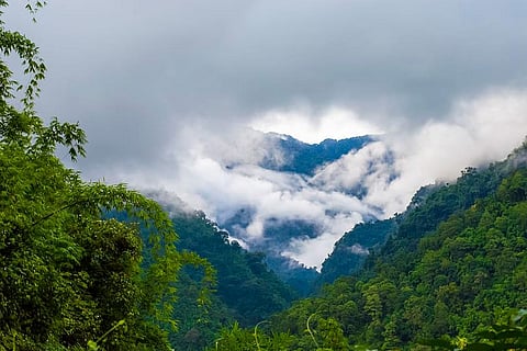 उत्तर में पश्चिमी विक्षोभ तथा दक्षिण भारत में कम दबाव के कारण बदला मौसम
