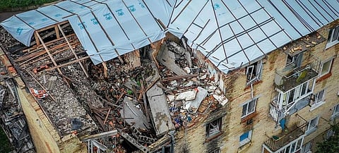 A residential building in Makariv, west of the Ukrainian capital, Kyiv, show signs of damage from a bomb blast. UN Photo