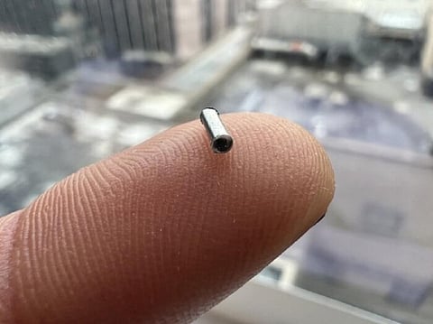 The device consists of a stainless steel drug reservoir containing nanochannels, thus creating a membrane that allows for sustained diffusion when the drug is released. Photo: Houston Methodist