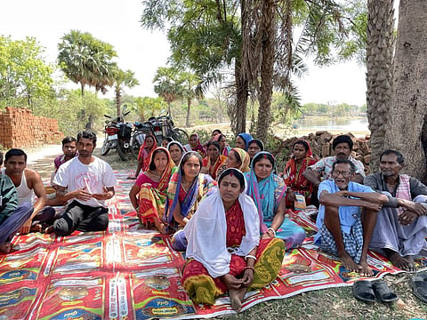 Down To Earth found that many teenage boys and men in West Bengal villages have had to move in search of work. Photo: Himanshu Nitnaware 