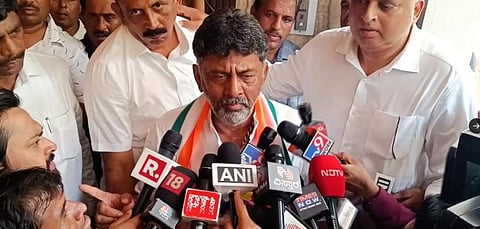 Karnataka Congress leader DK Shivakumar speaks to the media. Photo: @DKShivakumar / Twitter 