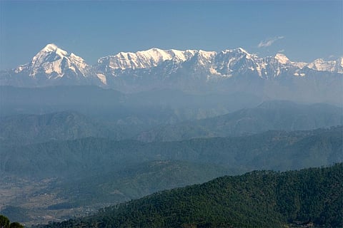 उत्तर पश्चिम भारत में सर्द हवाएं बढ़ाएंगी ठिठुरन, पूर्वोत्तर में बारिश-बर्फबारी जारी