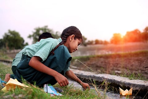 तापमान में बहुत तेजी से उतार-चढ़ाव आ रहा है। इसके चलते मौसम बहुत जल्द सर्दियों से गर्मियों में बदल रहा है; फोटो: आईस्टॉक