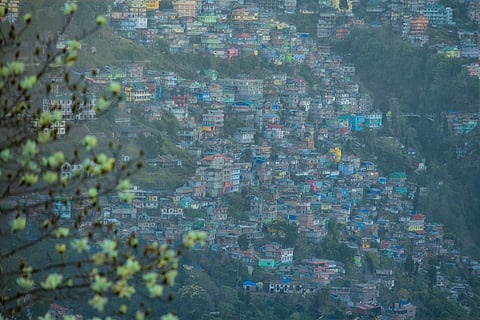 The unfolding crisis: Darjeeling's growing floating population poses water, waste challenges