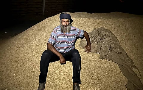 Protests in Punjab as unsold paddy worries farmers; procurement woes paralyse markets 
