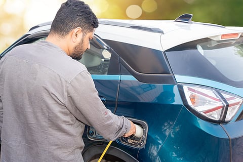 How much can Delhi electrify private vehicles with a low-emission zone?