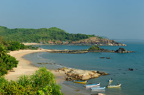 Coastal crisis: Environment Ministry’s Lok Sabha reply shows 33.6% of India’s coastline is threatened by erosion 
