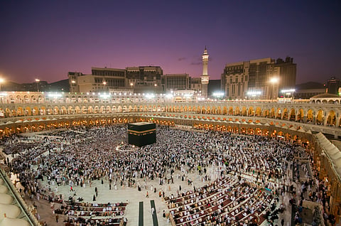 Saudi Arabia: Normalcy thrown out of gear as cars, buses flow on Mecca’s streets amid flash floods

