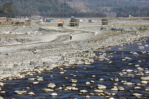 Authorities have made attempts to curb illegal mining in the Yamuna, but enforcement has often been weak, with the demand for construction materials like sand remaining high. 
