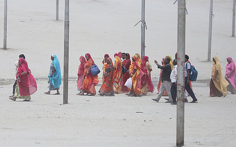 Daily weather tracker: Warm night conditions likely to prevail at isolated locations over eastern Uttar Pradesh on May 13