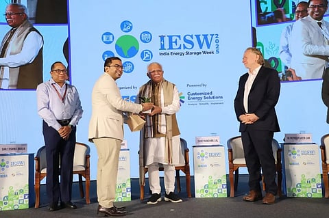 Union Minister of Power Manohar Lal Khattar (centre) at the India Energy Storage Week 2025