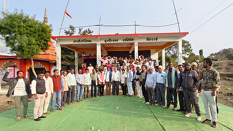 मध्य प्रदेश के सिवनी जिले के किंदरई सहित 26 गावों के लोग नए प्रस्तावित परमाणु परियोजना का विरोध करते हुए, फोटो राजकुमार सिन्हा