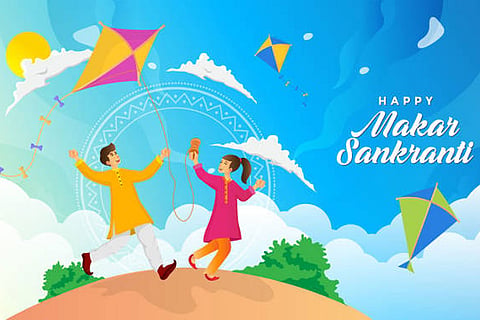 पतंग उड़ाना, इस फसल उत्सव वाली एक सदियों पुरानी परंपरा है, लेकिन दुर्भाग्य से सिंथेटिक, कांच-लेपित "चीनी मांझा" के बड़े पैमाने पर इस्तेमाल के कारण यह परंपरा धूमिल हो गई है। 