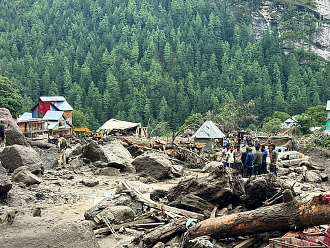 जम्मू कश्मीर के जिले किश्तवाड़ में अतिवृष्टि की वजह से आई आकस्मिक बाढ़ ने चिशोती गांव में जमकर तबाही मचाई 