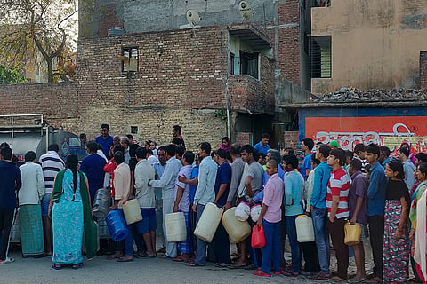 पानी की लगातार बढ़ती किल्लत; फोटो: आईस्टॉक