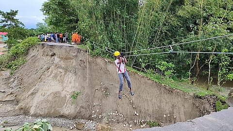 जलपाईगुड़ी, उत्तर बंगाल में एनडीआरएफ कर्मियों द्वारा बचाव अभियान चलाया जा रहा है।
फोटो: @NDRFHQ/X