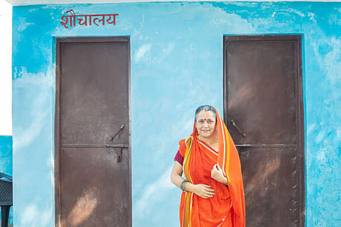 भारत में स्वच्छ भारत मिशन के तहत ग्रामीण क्षेत्रों में साल 2024 तक 11.73 करोड़ से अधिक शौचालय बने और 5.57 लाख गांव ओडीएफ प्लस घोषित हुए।