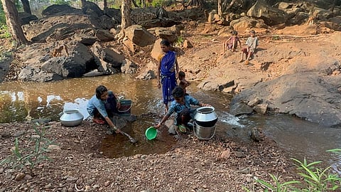 अबूझमाड़ में सरकारी योजना के तहत पानी नहीं पहुंच पा रहा है। फोटो अंकुर तिवारी