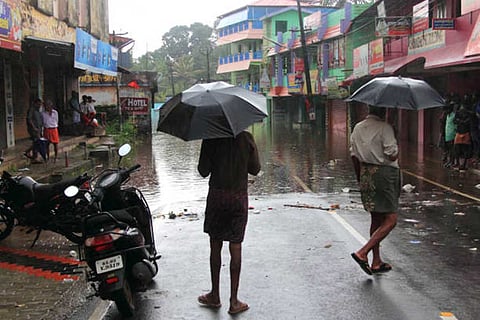 आज, अंडमान-निकोबार द्वीप समूह, अरुणाचल प्रदेश, असम और मेघालय, हरियाणा, चंडीगढ़, पंजाब, केरल-माहे तथा तमिलनाडु समेत इन राज्यों में भारी बारिश के आसार हैं  