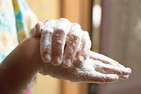 भारत में केवल 35.82 प्रतिशत लोग खाना खाने से पहले साबुन से हाथ धोते हैं, ग्रामीण क्षेत्रों में आंकड़ा महज 25.31 प्रतिशत है।