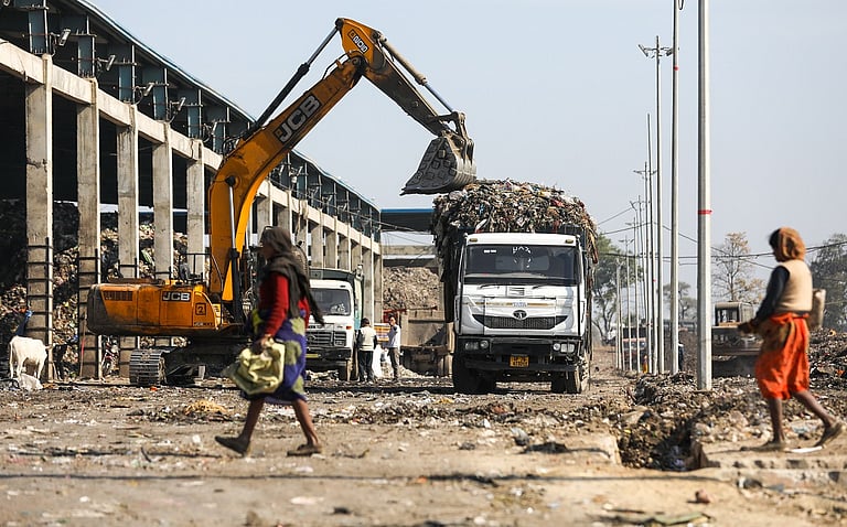 Prayagraj Waste Management: Baswar's Eco-Friendly Landfill Solution