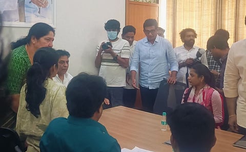 Aspirants met the former state minister today 
