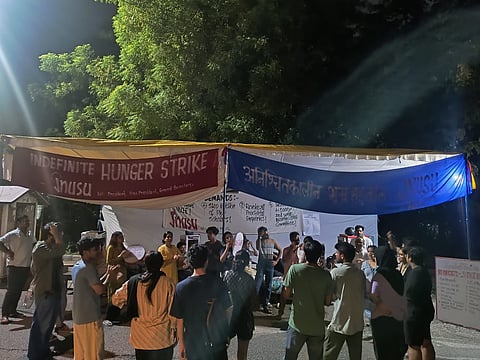 JNUSU representatives met with the Dean of Students on July 7 to convey their concerns, but the standoff continues as both sides maintain their positions 