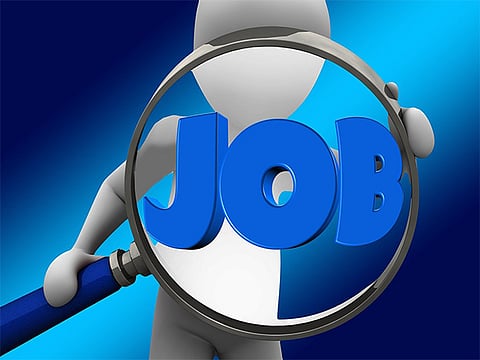 Artificial intelligence (AI) is prompting employers to revive in-person job interviews after virtual hiring became widespread.
