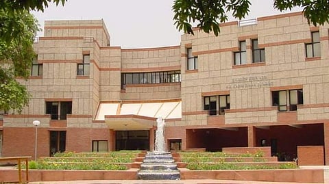 IIT Kanpur 2025-26 placements: Students secure record 672 job offers on Day 1