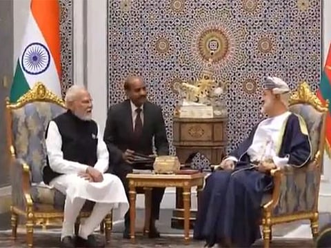 PM Modi received by Sultan Haitham bin Tariq Al Said at Al Baraka Palace 